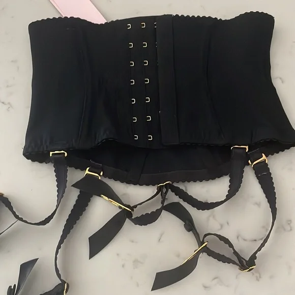 Retro glam waspie garter - Picture 5 of 7